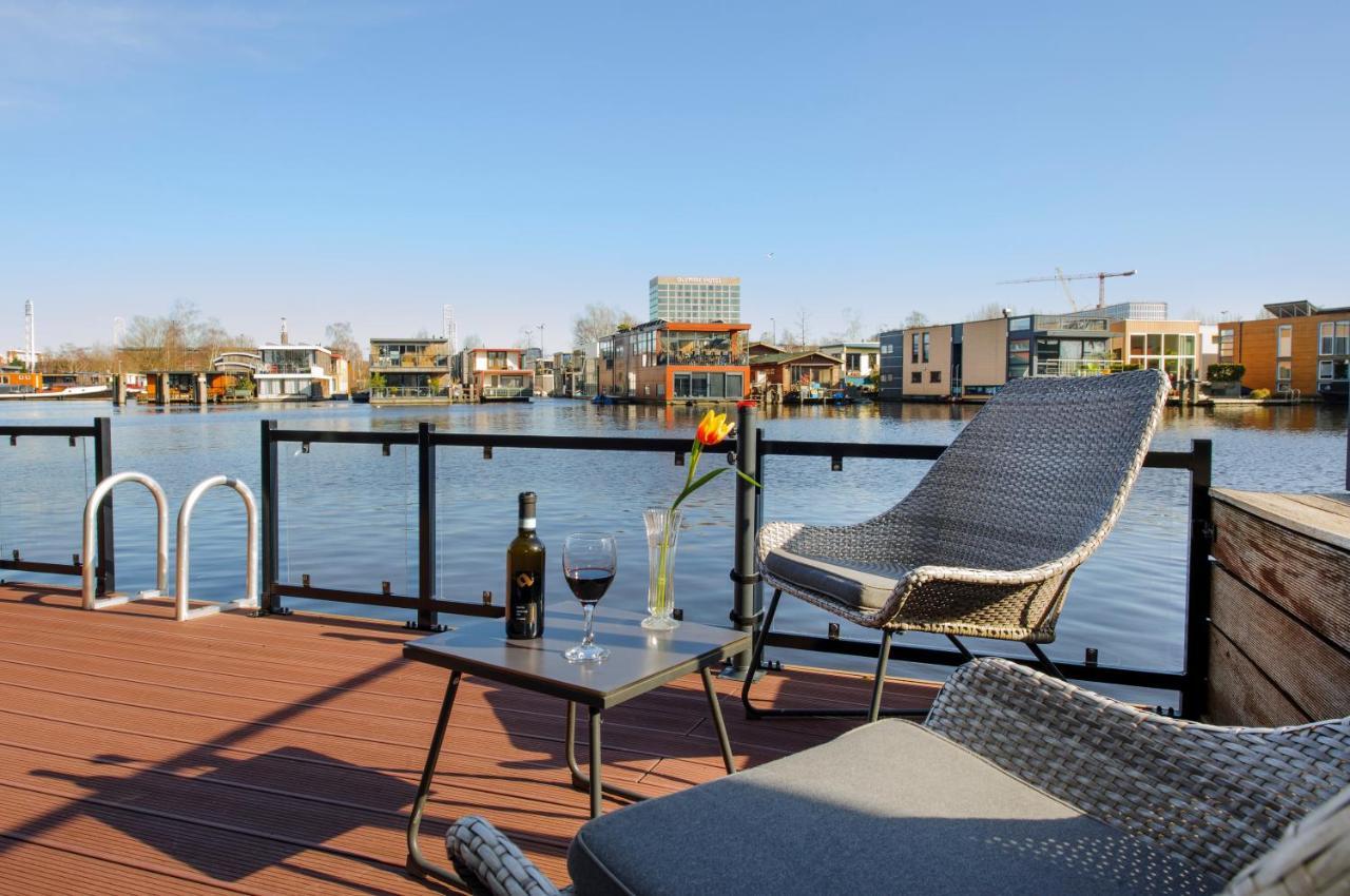 Houseboat Studio With Canalview And Free Bikes Amsterdam Exterior foto