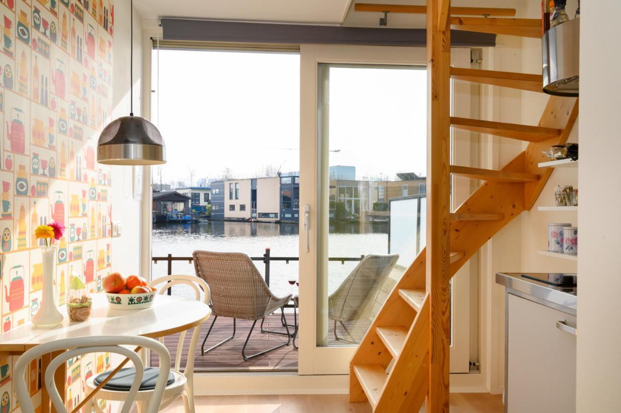 Houseboat Studio With Canalview And Free Bikes Amsterdam Exterior foto