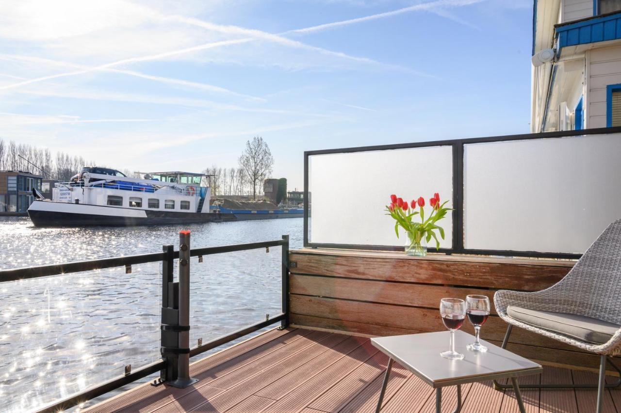 Houseboat Studio With Canalview And Free Bikes Amsterdam Exterior foto